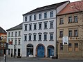 Wohnhaus in geschlossener Bebauung (ehemals Hotel)