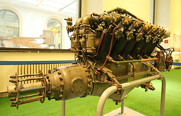 Rolls Royce 12-Zylinder-V-Motor Falcon III , 1918 IMG 6813WI