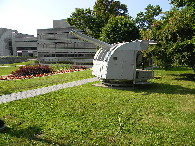 File:Royal Military College of Canada, Kingston, Ontario Canada - Laslovarga (149).JPG