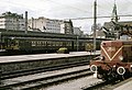 Elektrischer Triebwagen der SNCB im Bahnhof Luxemburg (1988)