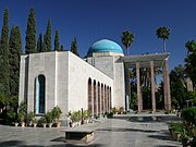 Zijaanzicht van het mausoleum