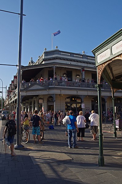 File:Sail n Anchor gnangarra-1.jpg