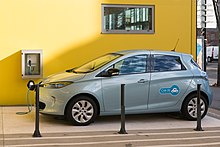 Electric cars purchased under a battery leasing contract, such as the Renault Zoe, are eligible for the full EUR6300 bonus for zero CO2 emission vehicles. Saint Etienne-Autolib-20140127.jpg