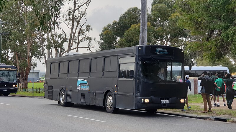 File:Send It Party Buses Renault PR100.2 (Howard Porter) CVL4003 at Wharf Street,Cannington.jpg