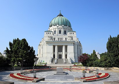 So kommt man zu dem Wiener Zentralfriedhof mit den Öffentlichen - Mehr zum Ort Hier