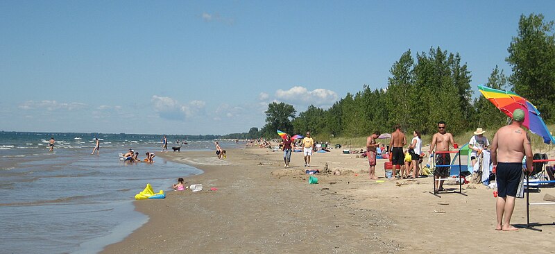 File:Southwick Beach SP bathers.jpg