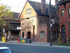 Spadina (Toronto Subway)