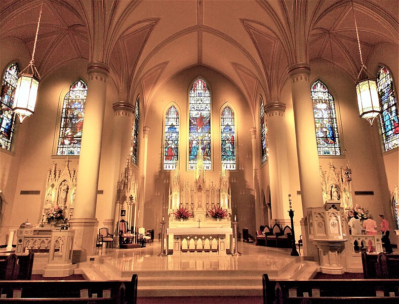 File:St. Francis Xavier Cathedral interior - Alexandria, Louisiana.JPG