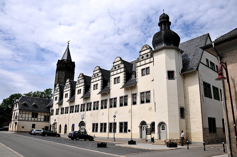 File:Stadtilm-Rathaus.JPG