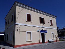 Stazione.marino.del.tronto.1.jpg