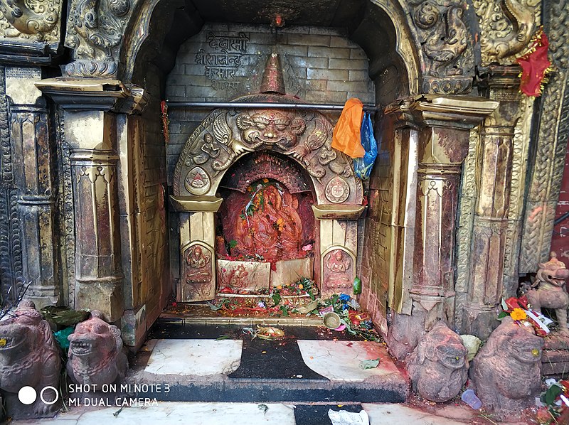 File:Suryavinayak Temple13.jpg