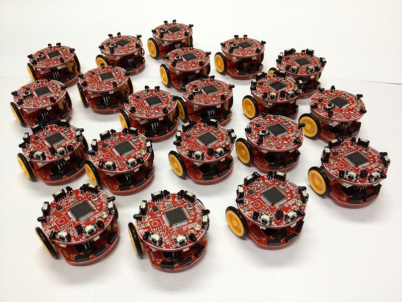 File:Swarm of Colias Robot.jpg