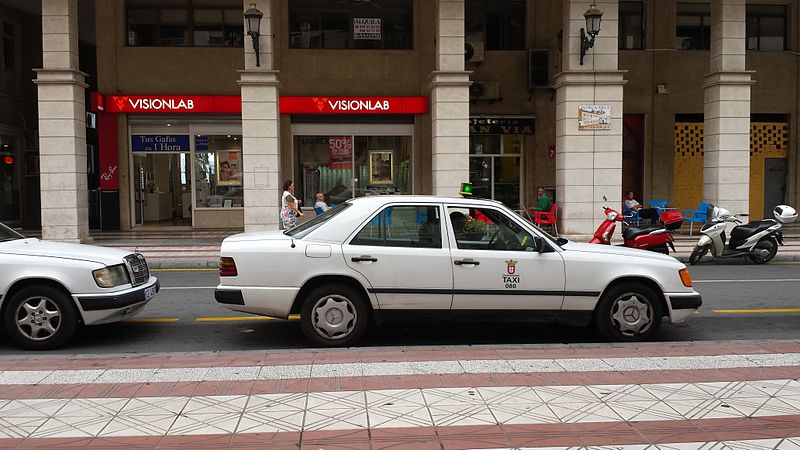 File:Taxi en Ceuta.jpeg