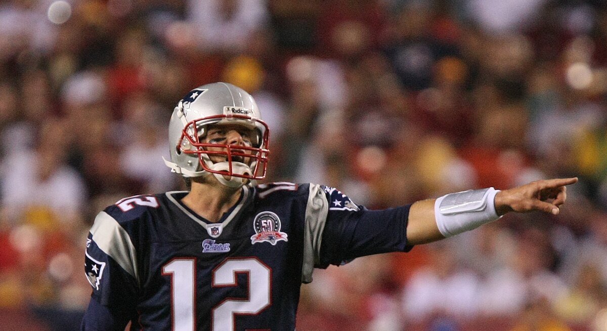 File:Tom Brady 8-28-09 Patriots-vs-Redskins.jpg - Wikipedia