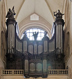Toulouse, Basilique Saint-Sernin, orgue (Cropped).jpg