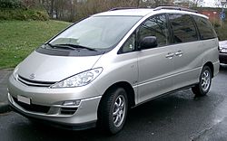 Toisen sukupolven Toyota Previa