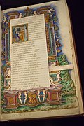 Códice en vitela escrito en Florencia en 1484 por Antonio Sinibaldi y miniado en Nápoles por Cristofor Majorana. Transcribe las tragedias de Séneca.[7]​