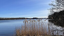 Södra Bergundasjön från Bokhultets naturreservat 26 mars 2022.