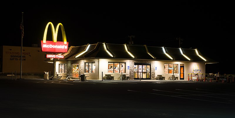 File:Tusayan, McDonald's at night.jpg