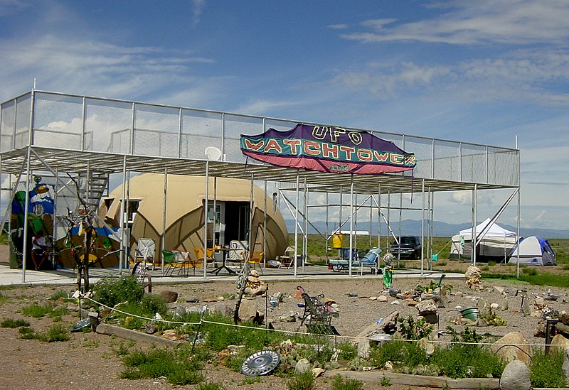 File:UFO Watchtower Hooper Colorado.JPG