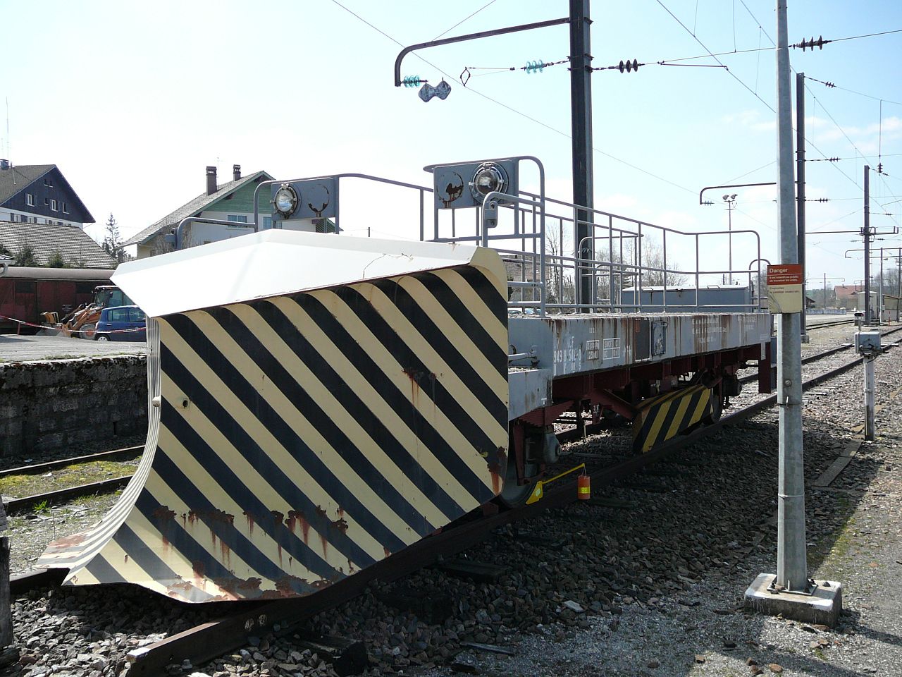 Chasse-neige (chemin de fer) 1280px-Wagon_soc_gare_de_Frasne_090407