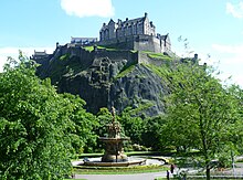 View from West Princes Street looking towards Edinburgh Castle showing the fountain before restoration West Princes Street Gardens, Edinburgh.JPG