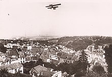 Weymann, competitor in the Michelin Grand Prix 1910, shortly after departure from Issy-les-Moulineaux Weymannissy.jpeg