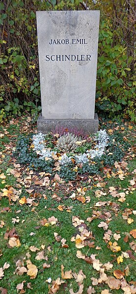 Plik:Wiener Zentralfriedhof - Gruppe 14A - Emil Jakob Schindler (1).jpg