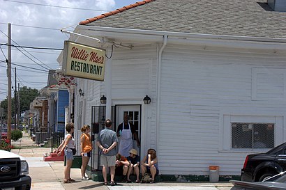 How to get to Willie Mae's Scotch House with public transit - About the place