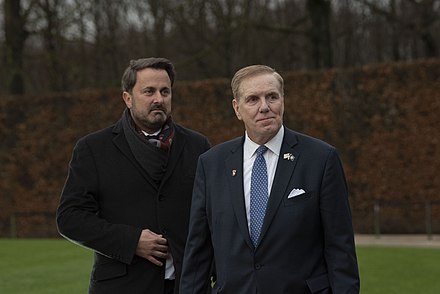 Bettel and US Ambassador Randy Evans at the Luxembourg American Cemetery and Memorial, for the 75th anniversary of the Battle of the Bulge, on 16 December 2019