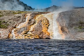 Yellowstone National Park (WY, USA), Firehole River, Abflusskanal des Excelsior Geysirs -- 2022 -- 2572-4