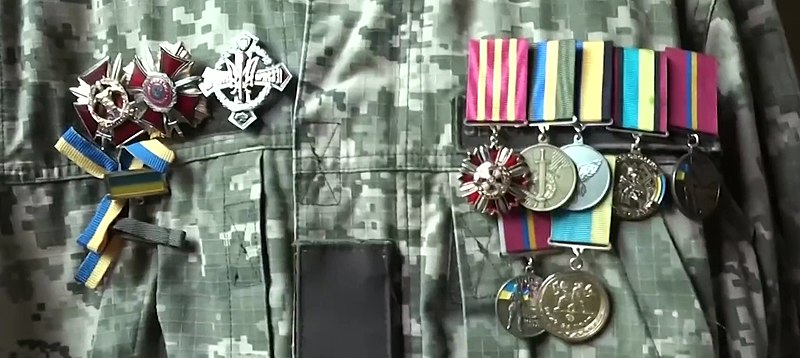 File:Yulia Tolopa's medals.jpg