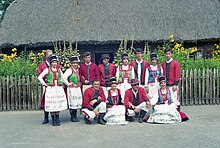 Skład Zespołu Folklorystycznego „Kurpiowszczyzna” w latach 80. i 90. XX wieku.