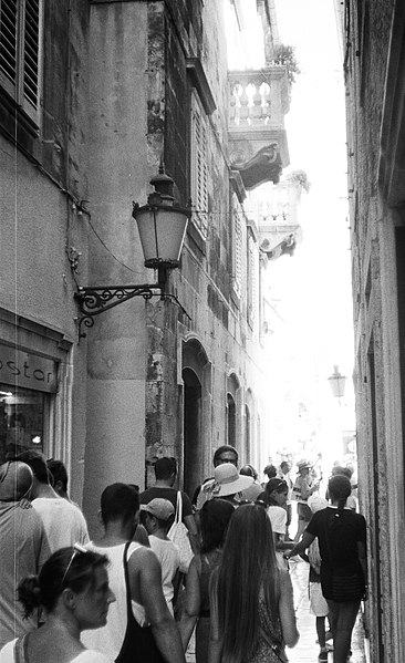 File:~Summer Crowd ~ Old Street in Diocletian Palace , Ispod Ure , Split-Croatia.jpg
