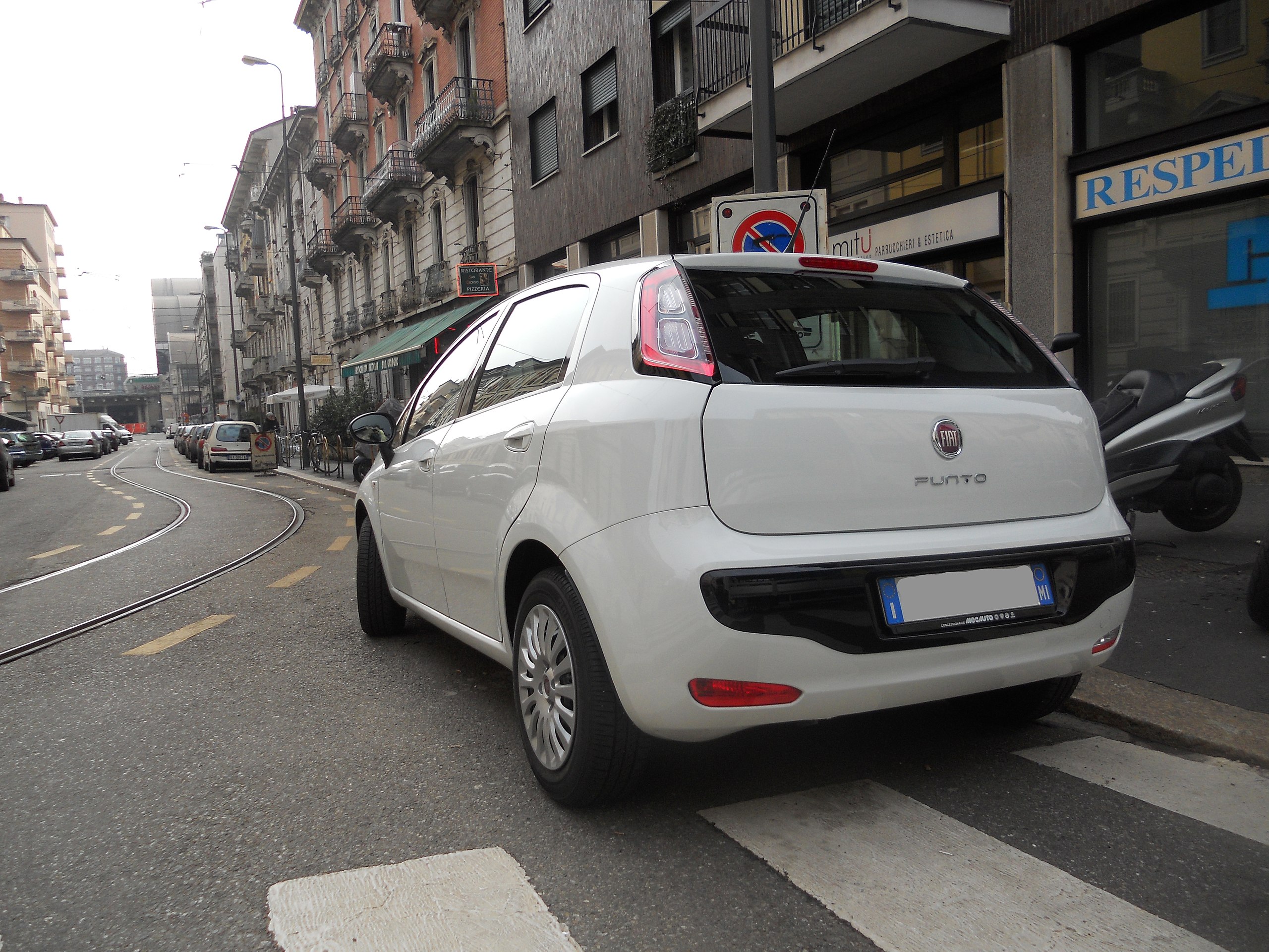 File:Fiat Punto Evo.jpg - Wikipedia