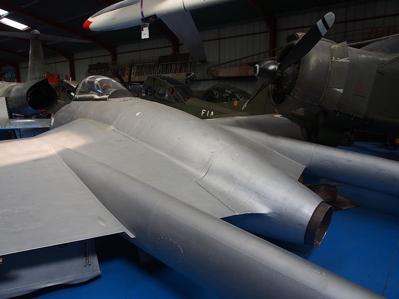 File:(IB-427) De Havilland DH100 Vampire FB52, Musée de l'Epopée de l'Industrie et de l'Aéronautique, pic 2.JPG
