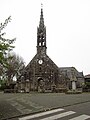 L'église Saint-Guénolé : la façade.