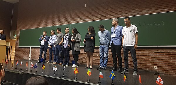 Prezento de la Tunizia teamo organizonta VikiKonferencon Franclingvan 2020