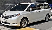 0 Toyota Sienna (XL30) 1.jpg