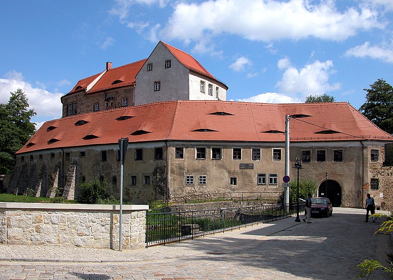 File:20030816300DR Radeberg Schloß Klippenstein.jpg