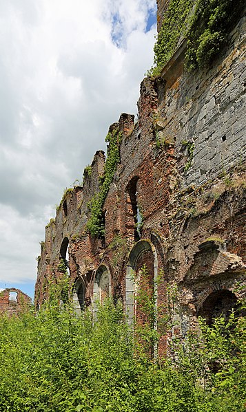 File:Abbaye d'Aulne R18.jpg