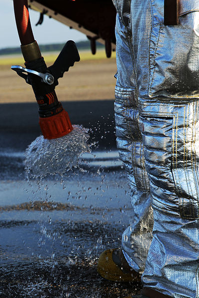 File:Aircraft Rescue, Firefighting Marines hone techniques 140814-M-BN069-045.jpg