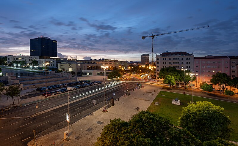 File:Alameda Afonso Henriques and Instituto Superior Técnico at sunset, Lisbon, Portugal julesvernex2.jpg