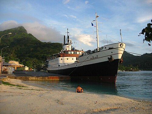 Ship Amazing Grace in Tahiti