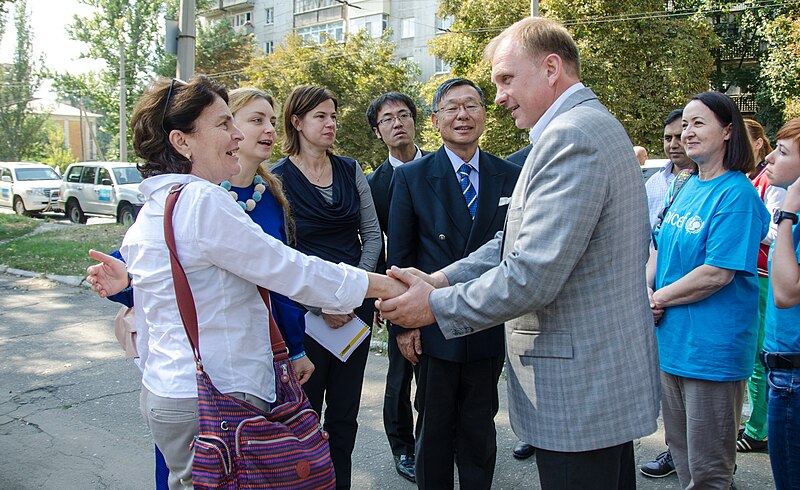 File:Ambassador of Japan to Ukraine, visited Kramatorsk and Sloviansk together with UNDP Country Director and UNICEF Representative in Ukraine (21321364718).jpg