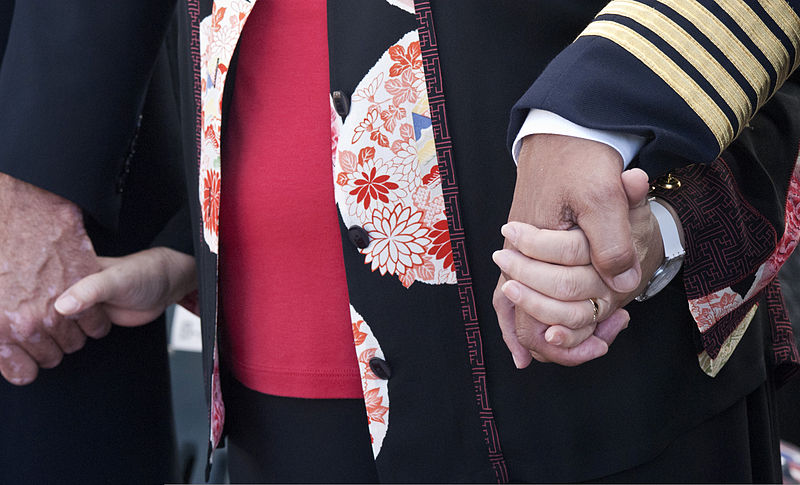 File:Attendees hold hands during a moment of silence as part of the 64th annual Mayor's Memorial Day Ceremony at the National Memorial Cemetery of the Pacific in Honolulu May 27, 2013 130527-N-IU636-298.jpg