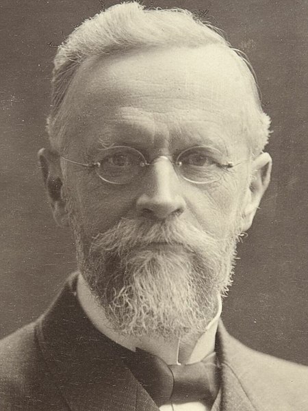 File:Axel Lille in 1906 (cropped).jpg