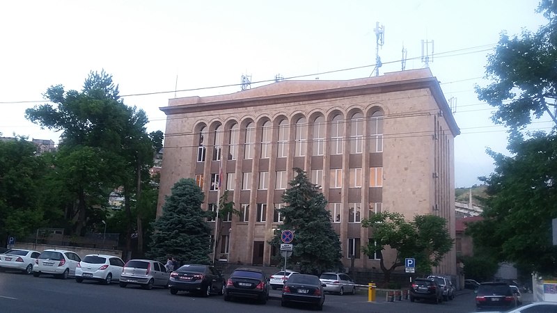 File:Baghramyan avenue, Yerevan 13.jpg