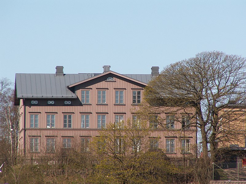 File:Big House Seen from the River (3475992274).jpg