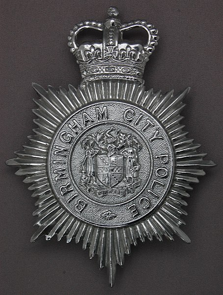 File:Birmingham City Police hat badge.jpg